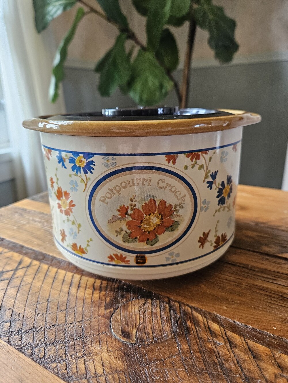 Vintage Rival Potpourri Crock Simmering Pot, Ribbon Heart (Model 3207)